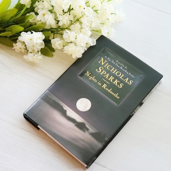 Book Nights in Rodanthe by Nicholas Sparks - Picture 4 of 9